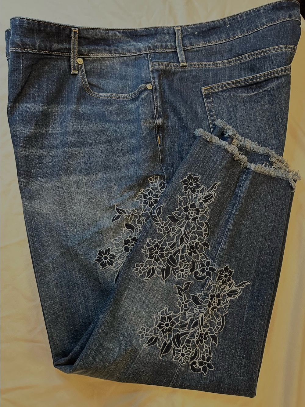 LOFT Plus Blue Embroidered Frayed-Hem Ankle Jeans